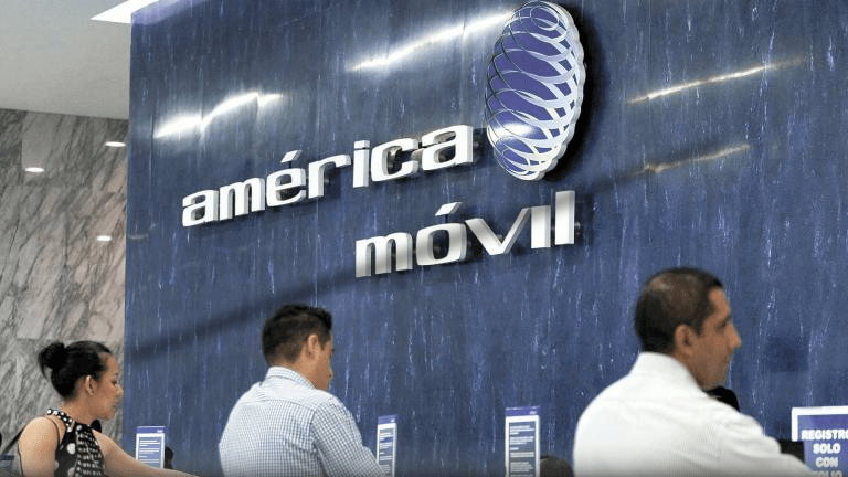 América Móvil vuelve a beneficios en el&nbsp;2T-25